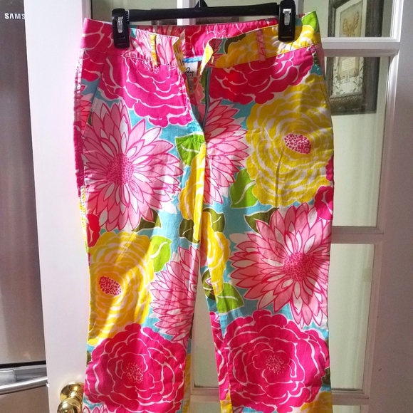 Lilly Pulitzer Vintage size 6 Capris. Like new. - Picture 6 of 6